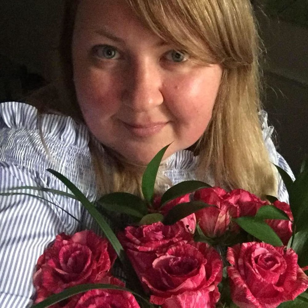 Meet your Posher, Yana